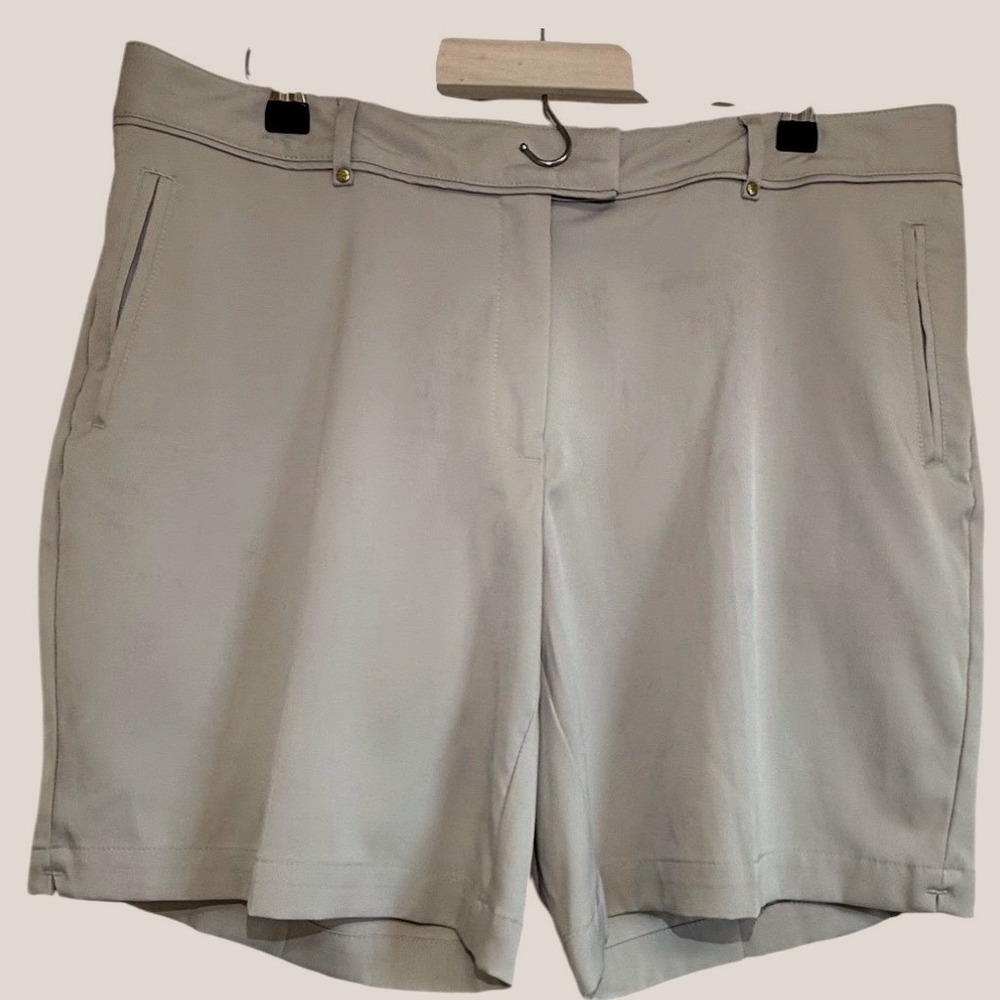 Lady Hagen Essentials Khaki Tan Golf Shorts Women Size 12 Stretch Performance